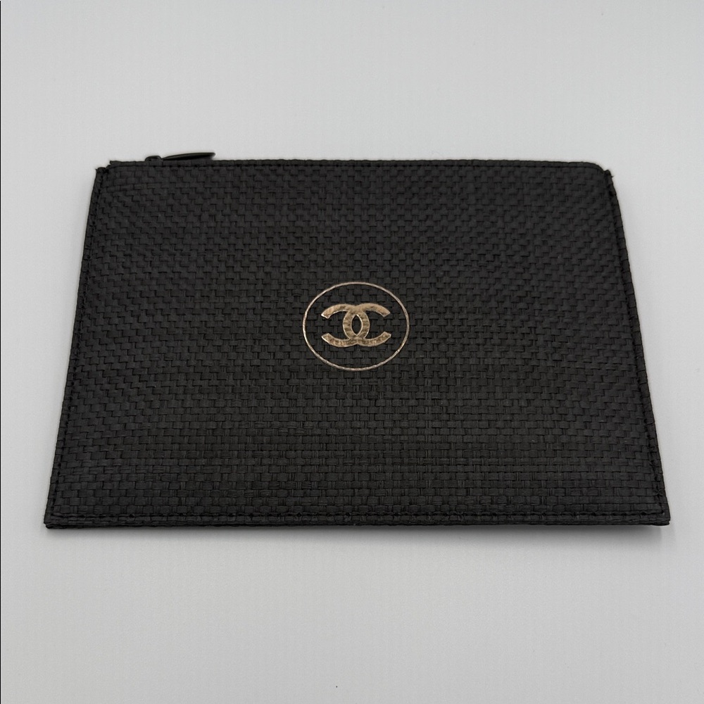 Straw Woven Black and Gold Pouch